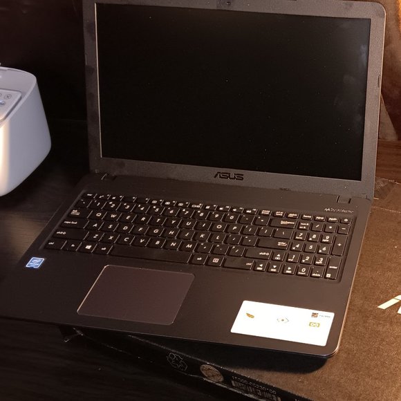 ASUS 15.6 LAPTOP - Picture 4 of 6